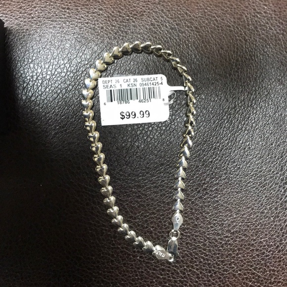 Jewelry - Heart shaped link bracelet